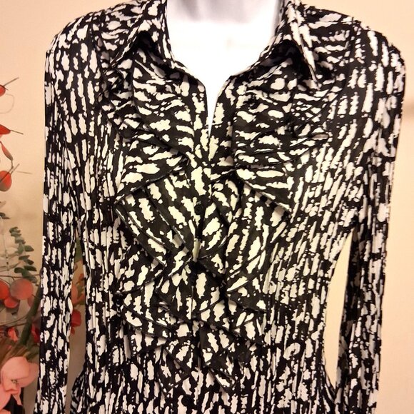 NWT Simon Chang Women's White Black Printed Ruffle Blouse Top Size 14 L - Picture 6 of 10
